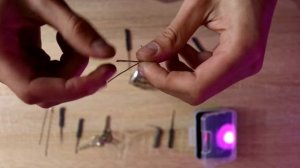 Учусь взламывать ЗАМОК СКРЕПКАМИ