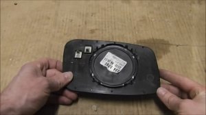 Side Mirror Glass Removal / Replacement on a Volvo S40 V40