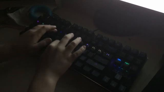 АСМР МЕХАНИЧЕСКОЙ КЛАВИАТУРЫ смотреть онлайн