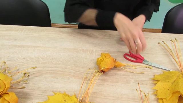Мастер-класс "Букет из осенних листьев" педагога Бурч И.Г. смотреть онлайн