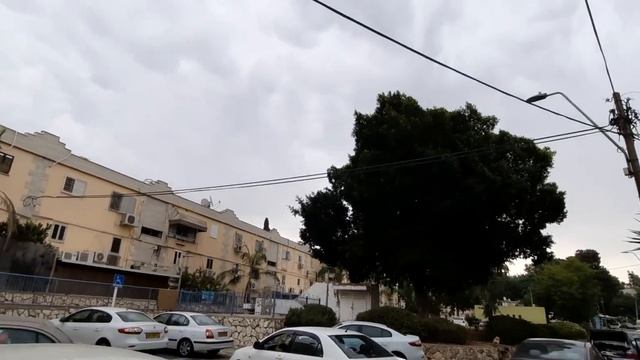 Иду за ривьёном. Утренний обход по лестницам, улочкам и подворотням Гиват аМоре. Афула, Израиль. смотреть онлайн