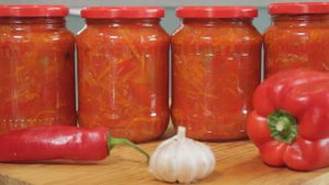 🍅ЛЕЧО из сладкого перца на зиму!🥕 Сладкий болгарский перец  с луком и морковью в томатном соусе!🧅