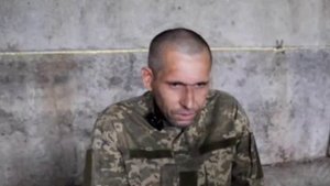Пленный вСУшник рассказал, что его побратимы открыли по нему огонь.