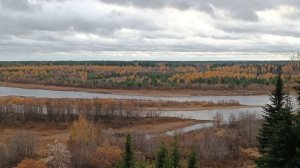 Будни Олега. Жизнь в деревне. На гранте за речной водой. Осенняя природа с высокой горы.