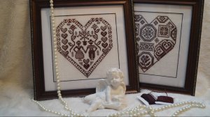 Примитивы в вышивке. Два сердечка