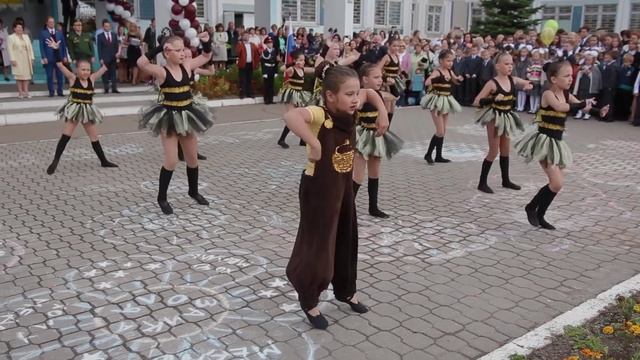 Краснознаменские "Пчёлки" смотреть онлайн