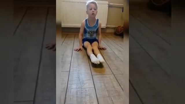 «Спортивная гимнастика»-ТЭСС-Комплекс упражнений ОФП на мышцы пресса и спины смотреть онлайн