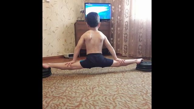 Пятилетний ЧЕЧЕНЕЦ установил мировой рекорд отжавшись рах 4105 смотреть онлайн