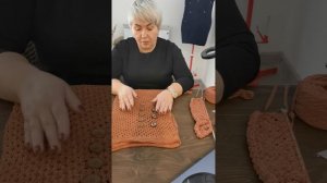 Ажурные брюки особенности вязания.