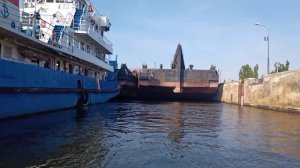 Балаково - Вольск.  Прохождения шлюза с "ОТ 2060"Съемка с квадракоптера:Владимир Балаковский