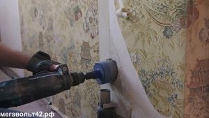 Сверление отверстия под монтажную коробку в бетонной стене алмазной коронкой distar