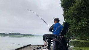 Отдых на озере Нарочь. Попали в шторм. Ловля подлещика на фидер.