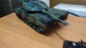 Распаковка и обзор РУ танка Леопард 2 А 6 (масштаб 1/16)