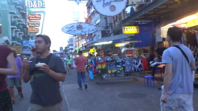 3/3 - Walking Through Khaosan Road Bangkok - Dec 2013 - Test Sony TX30 - 1080HD смотреть онлайн
