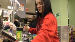 Просрочка в Пятерочке / Директор в панике / Здесь люди с камерами полицию сюда и ПЕРВОГО