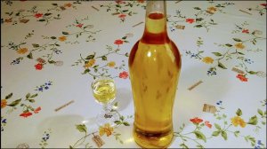 Вкусная настойка на домашней айве.