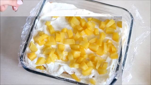 ? Творожный торт с консервированными персиками (без выпечки, из печенья) — видео рецепт