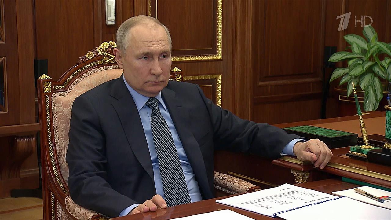 Владимир Путин провел встречу с главой "Ростелекома" Михаилом Осеевским