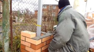 Кладка кирпичных столбов по четырем отвесам ! (первый опыт)