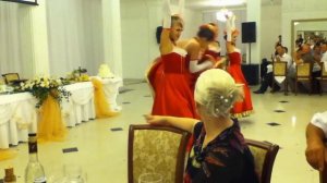 Канкан на свадьбе.