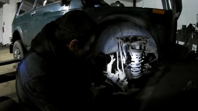 Ремонт нивы.Замена переднего привода. смотреть онлайн