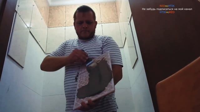 Как клеить плитку  ремонт дома своими руками Александр Токарев