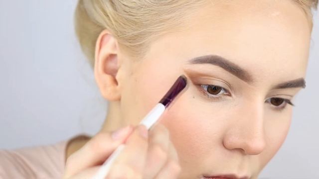 Простой вечерний макияж для карих глаз