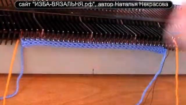 Новогодние вязаные  елочные игрушки ,  МОРКОВЬ