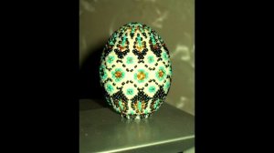 Пасхальные яйца из бисера с узорами