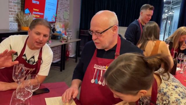 Прошел месяц с моей поездки в Москву. Я пыталась бороться с «творческим кризисом» как могла))))) смотреть онлайн