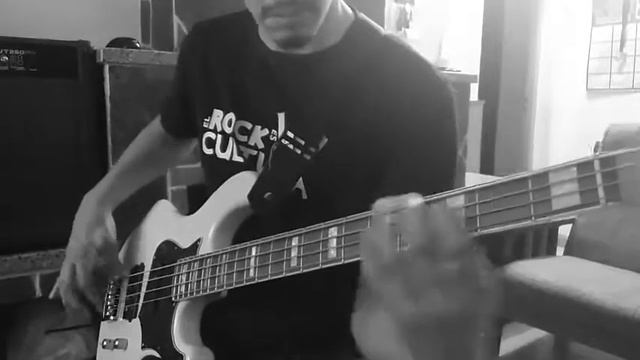 Libertango en bajo. Melodía смотреть онлайн