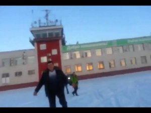 Группу "СССР" встречают в аэропорту г. Усинска, 28.10.2015 г.