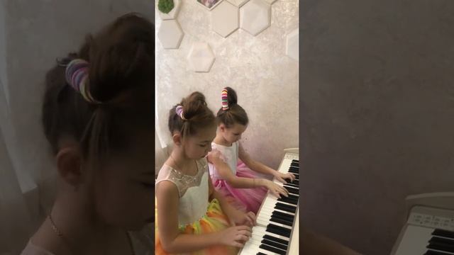 Полька Шалунья Т.Максимов Нищенко София -Пархомец Яна смотреть онлайн