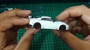 Unboxing Mini GT Nissan R35 GTR White Liberty Walk