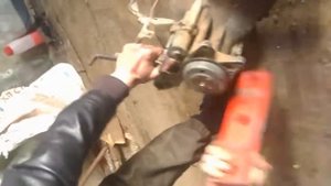 Как быстро снять магнит на скутере на примере Suzuki lets