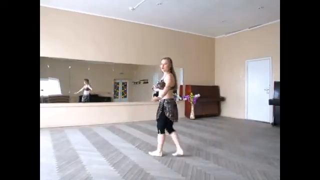 Арабеск+поворот с выходом в арабеск.Связка восточного танца смотреть онлайн