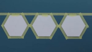 DULUX  Как нарисовать декоративные соты на стене