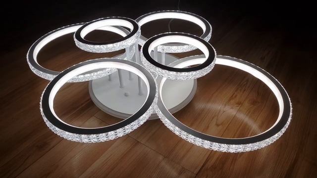 Светодиодная люстра 8017/6 WHT. смотреть онлайн