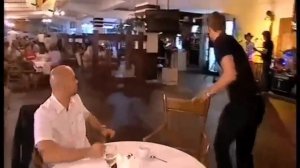 Леша Воробьев отжег на вечеринке в ресторане