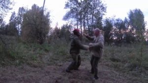 Защита от удара ножом в живот. Упражнения