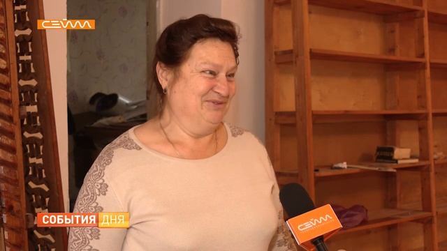 В Курске священник с прихожанами делает заготовки для военных