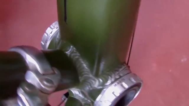 Сорванная резьба в кареточном стакане велосипеда Hollowtech II Shimano SM-BB70 / FC-M660 смотреть онлайн