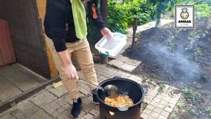 ШАШЛЫК в КАЗАНЕ с гарниром на КОСТРЕ #шашлыквказане #еданакостре #казан
