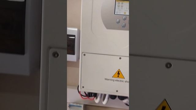 5Kw Sunsynk Hybrid inverter Installation with Sunsynk Battery смотреть онлайн
