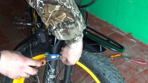 Бюджетный передний багажник на фэтбайк