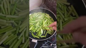 Свинина с чесночными стрелками. pork with garlic arrows. Китайская кухня. Chinese cuisine.
