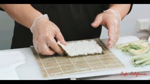 Мастер класс от CafeCalifornia. Запеченный ролл с лососем в кунжуте.