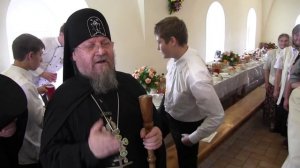 Отец Власий поет на День ангела архимандрита Серафима