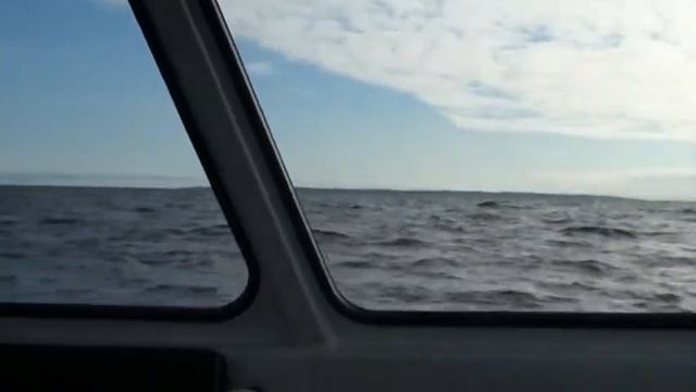 Ладожское озеро. Измеряем глубину. Под килем 228 метров.