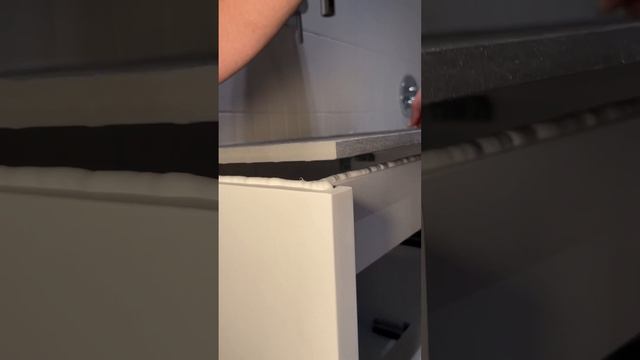 Установка подвесной тумбы и накладной раковины смотреть онлайн